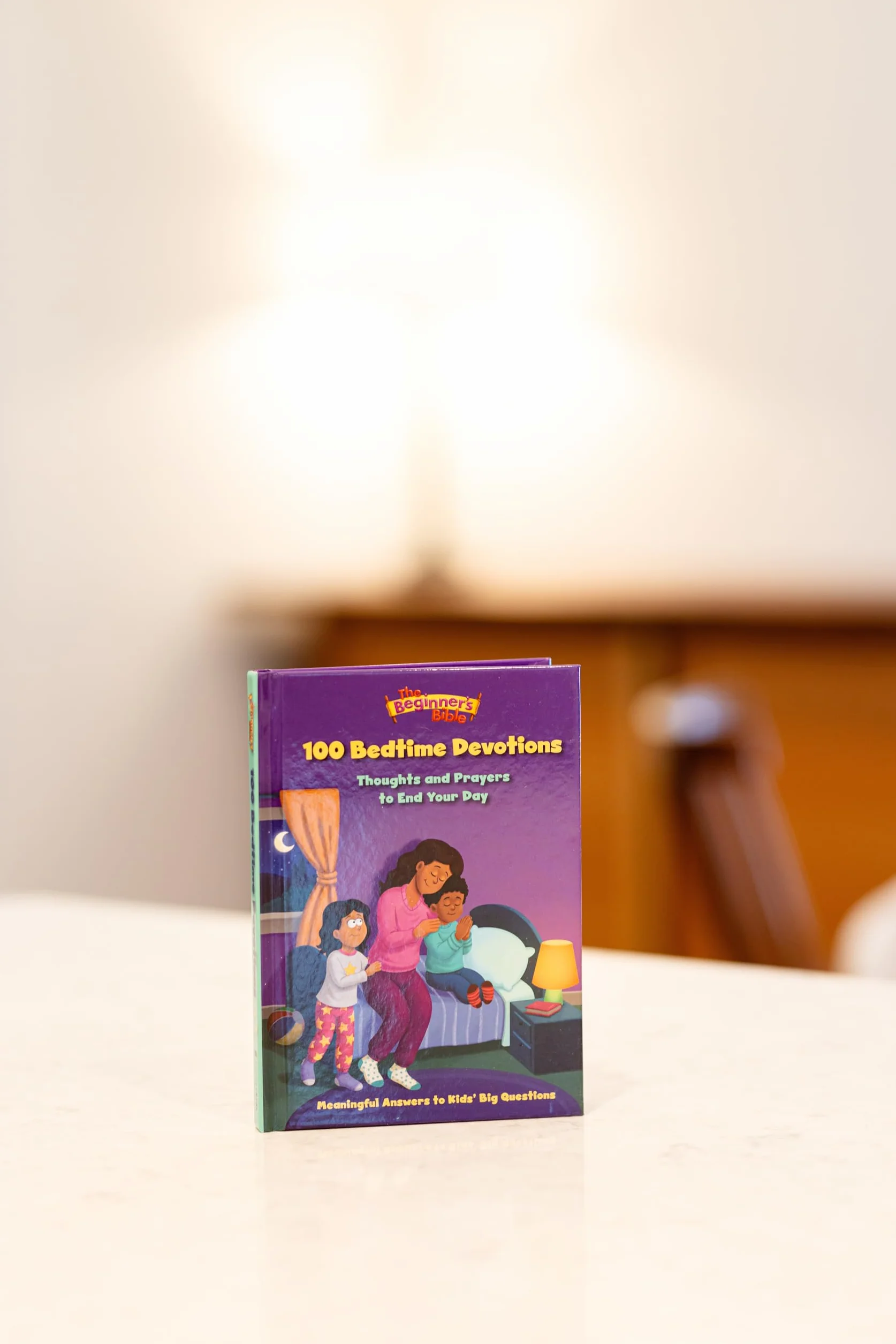 The Beginner's Bible 100 Bedtime Devotions: Thoughts and Prayers to End Your Day