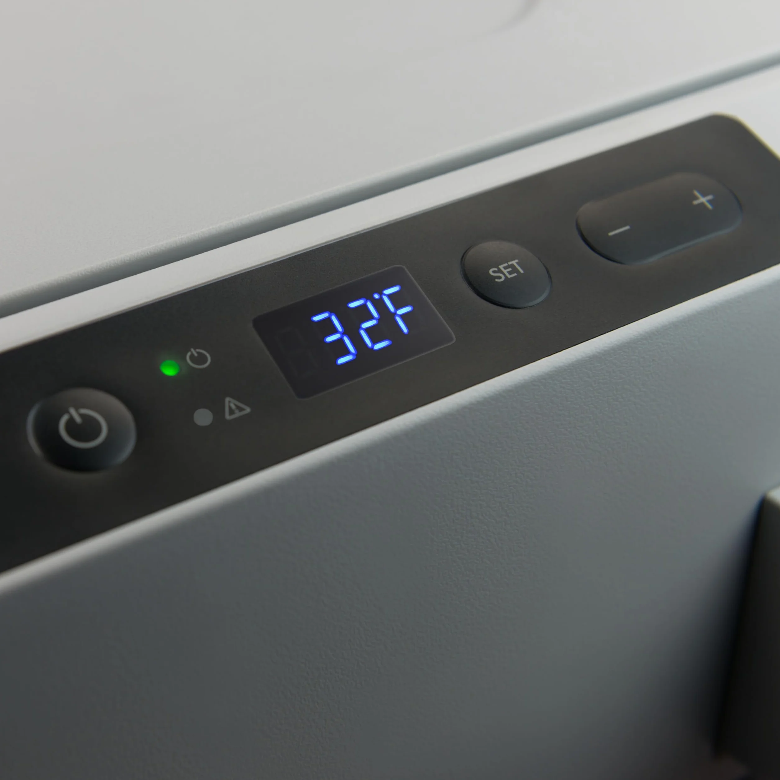 DOMETIC CFF35 lodówka kompresorowa 34L – 12/24V i 100–240V – Elektryczna lodówka i zamrażarka do auta, kampera, ciężarówki i łodzi – Mrozi do –18 °C – Lekka i energooszczędna