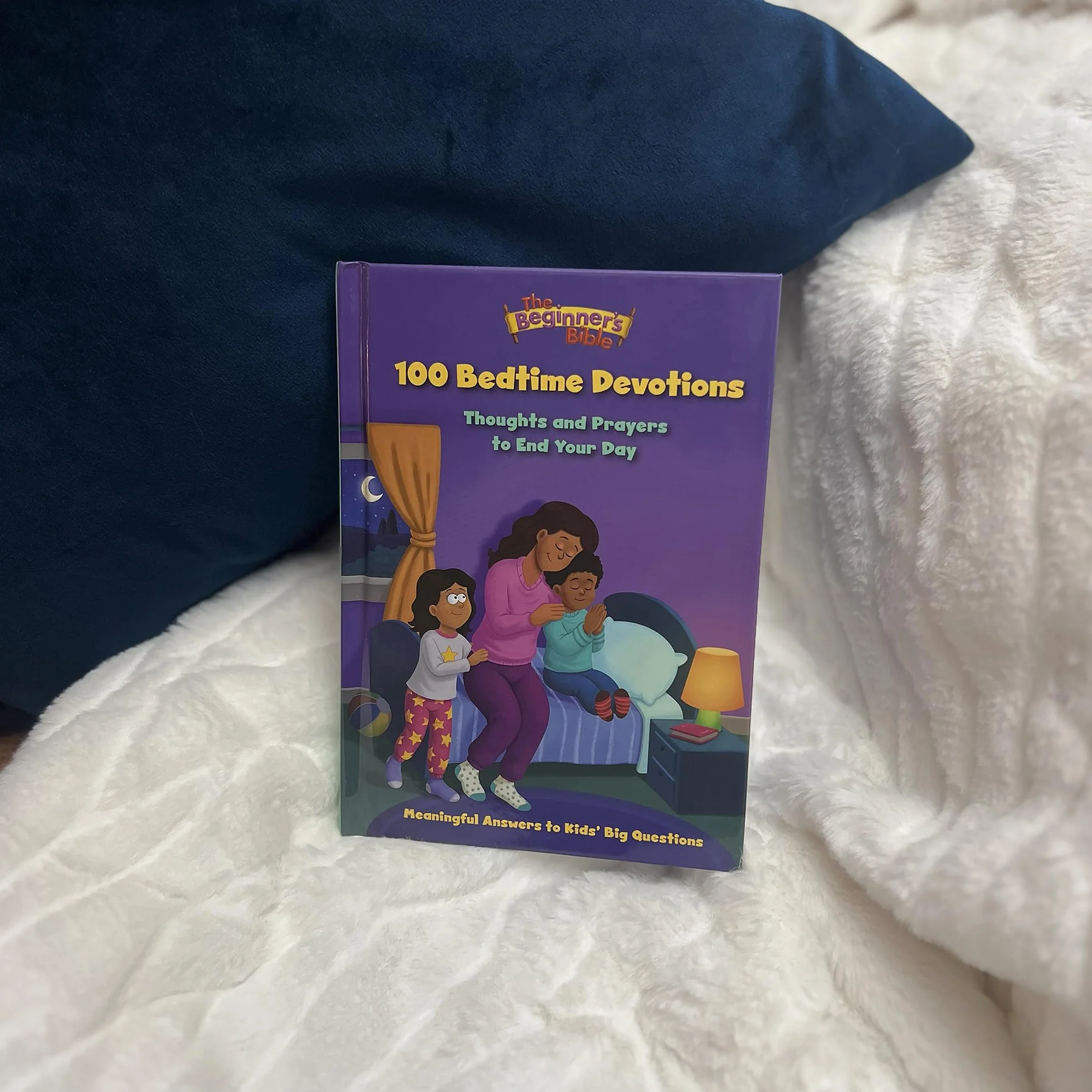 The Beginner's Bible 100 Bedtime Devotions: Thoughts and Prayers to End Your Day