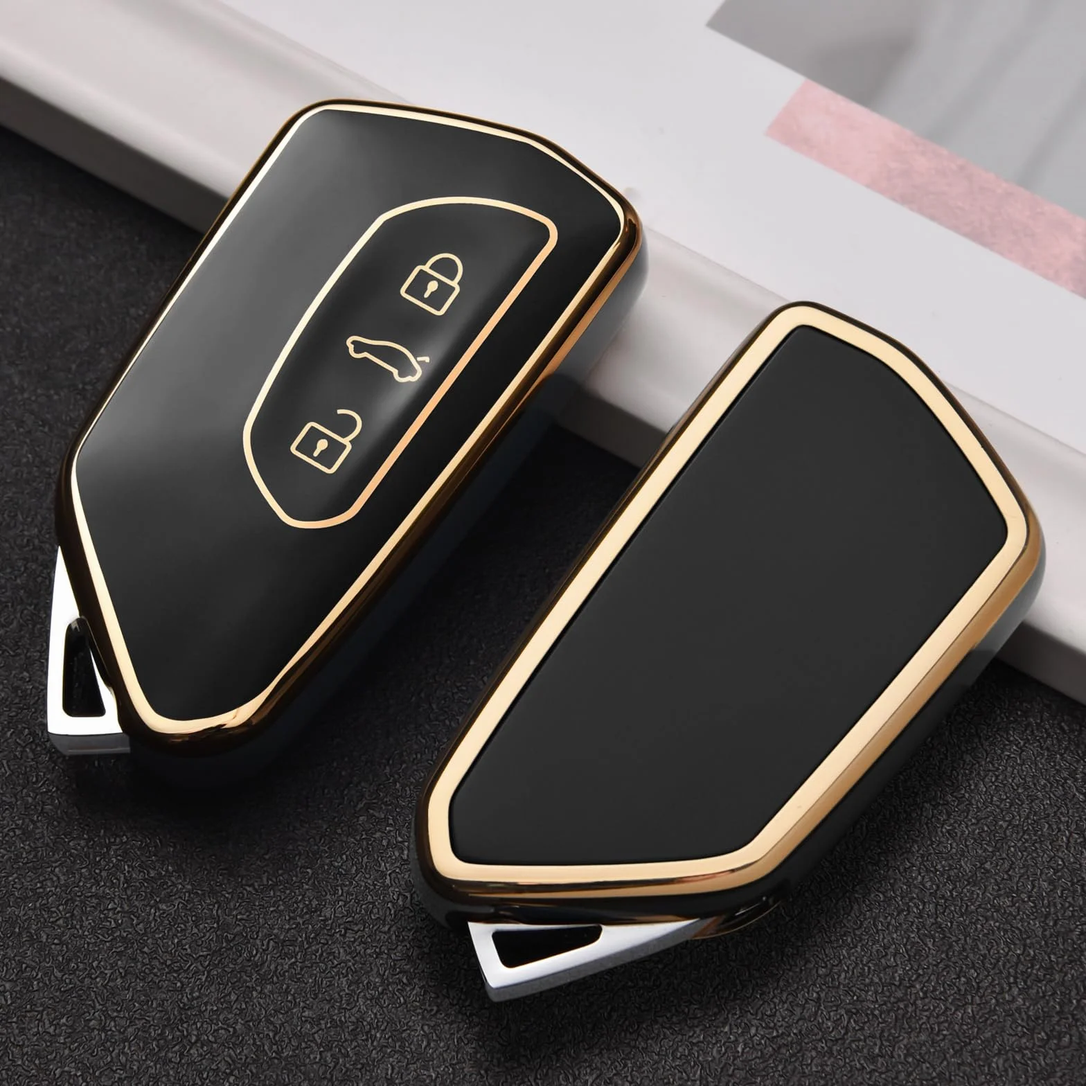 OATSBASF Etui na kluczyki samochodowe do VW, TPU silikonowe etui na klucze, kompatybilne z Golf 8, ID3, ID4, GTI, GTE, Seat Leon MK4, Tarraco, Ateca i Skoda Octavia (złote obramowanie, czarne)