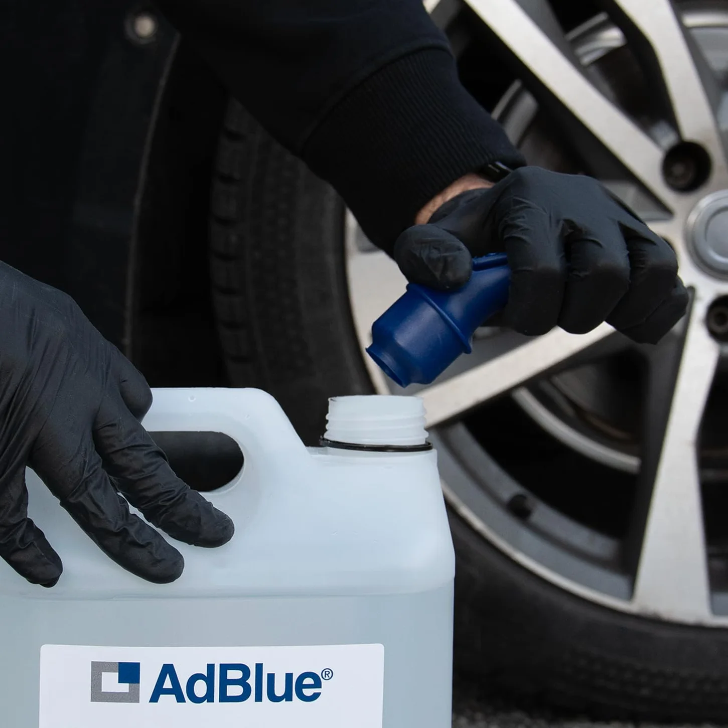 AdBlue Dodatek do Silnika Diesel 5 L Kanister z Lejkiem ISO 22241-1