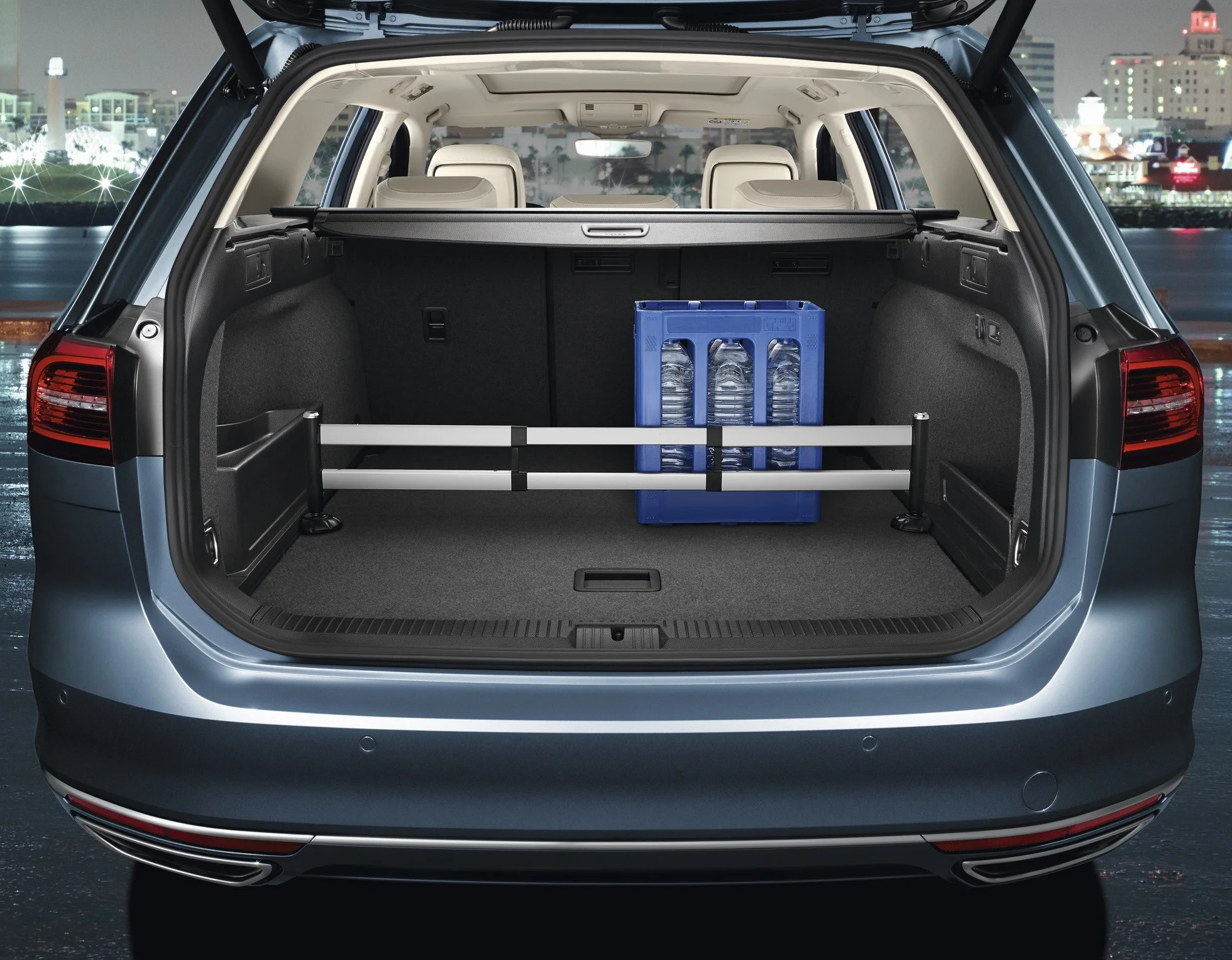 Volkswagen Cargo Liner 000 061 166 A