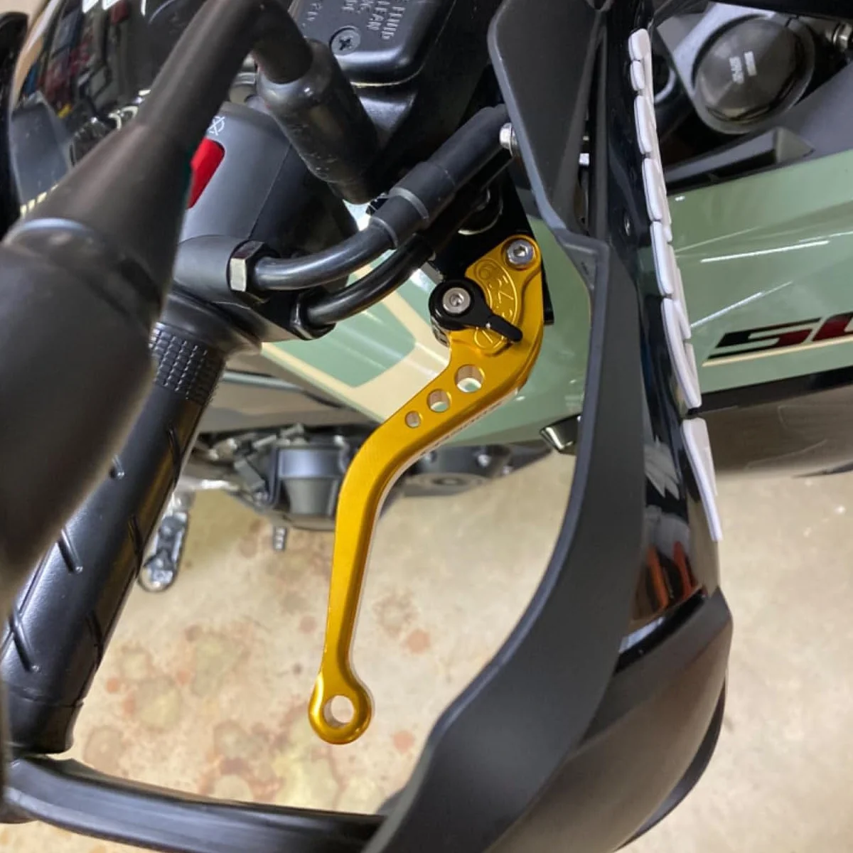 Krótka dźwignia sprzęgła i hamulca CNC ze stopu aluminium kompatybilna z Honda XL750 TRANSALP 2023-2024 czarna