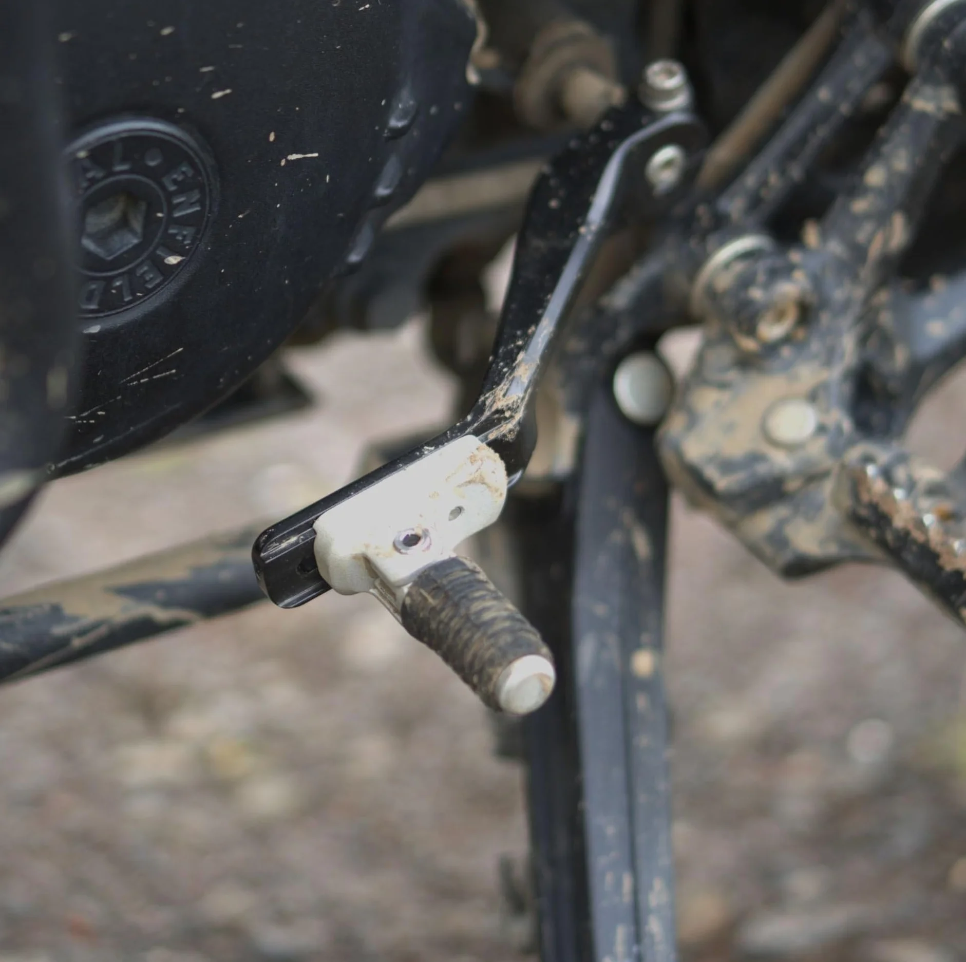 Regulowana dźwignia zmiany biegów kompatybilna z Royal Enfield New Himalayan 450
