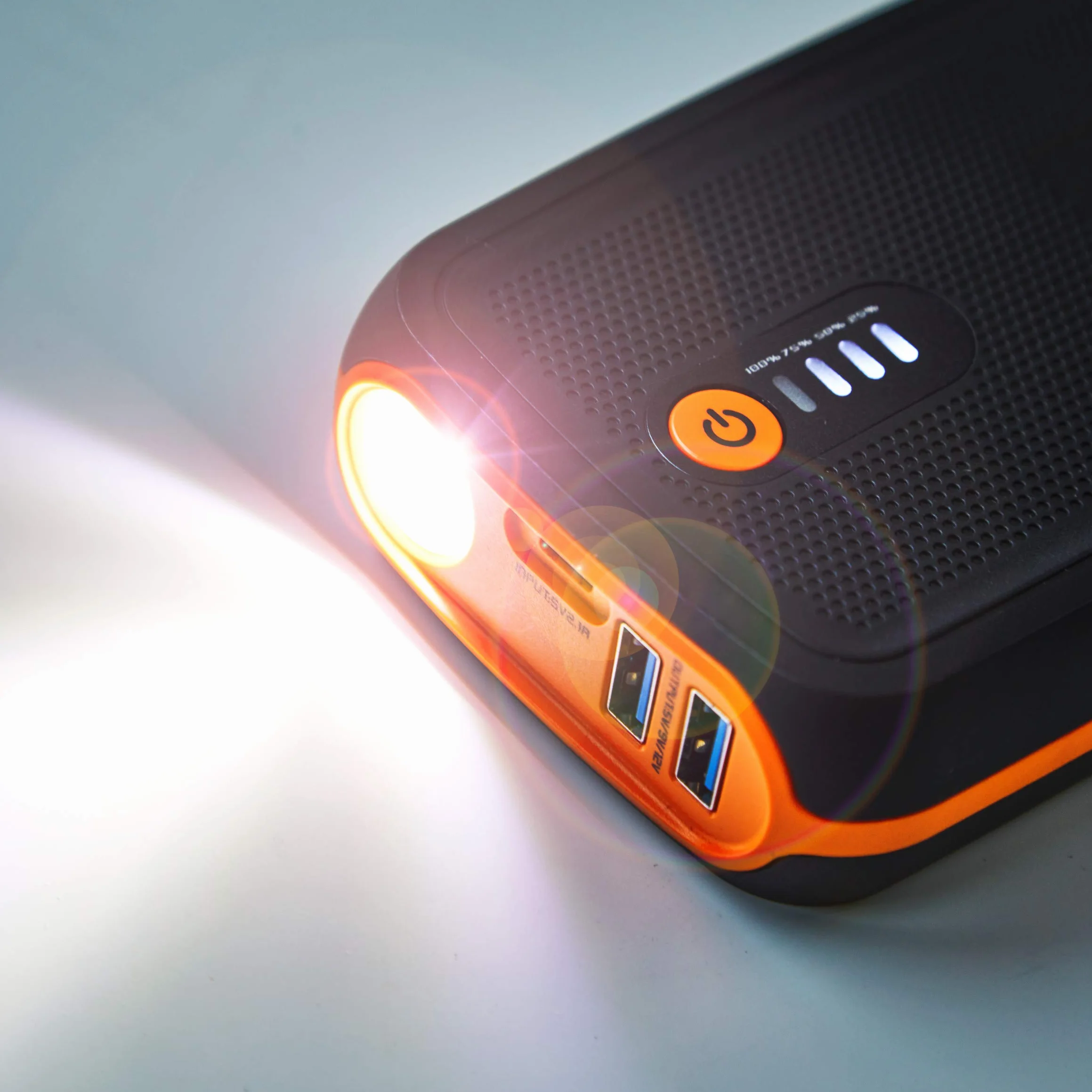 OSRAM BATTERYstart 300 rozrusznik samochodowy 13000 mAh