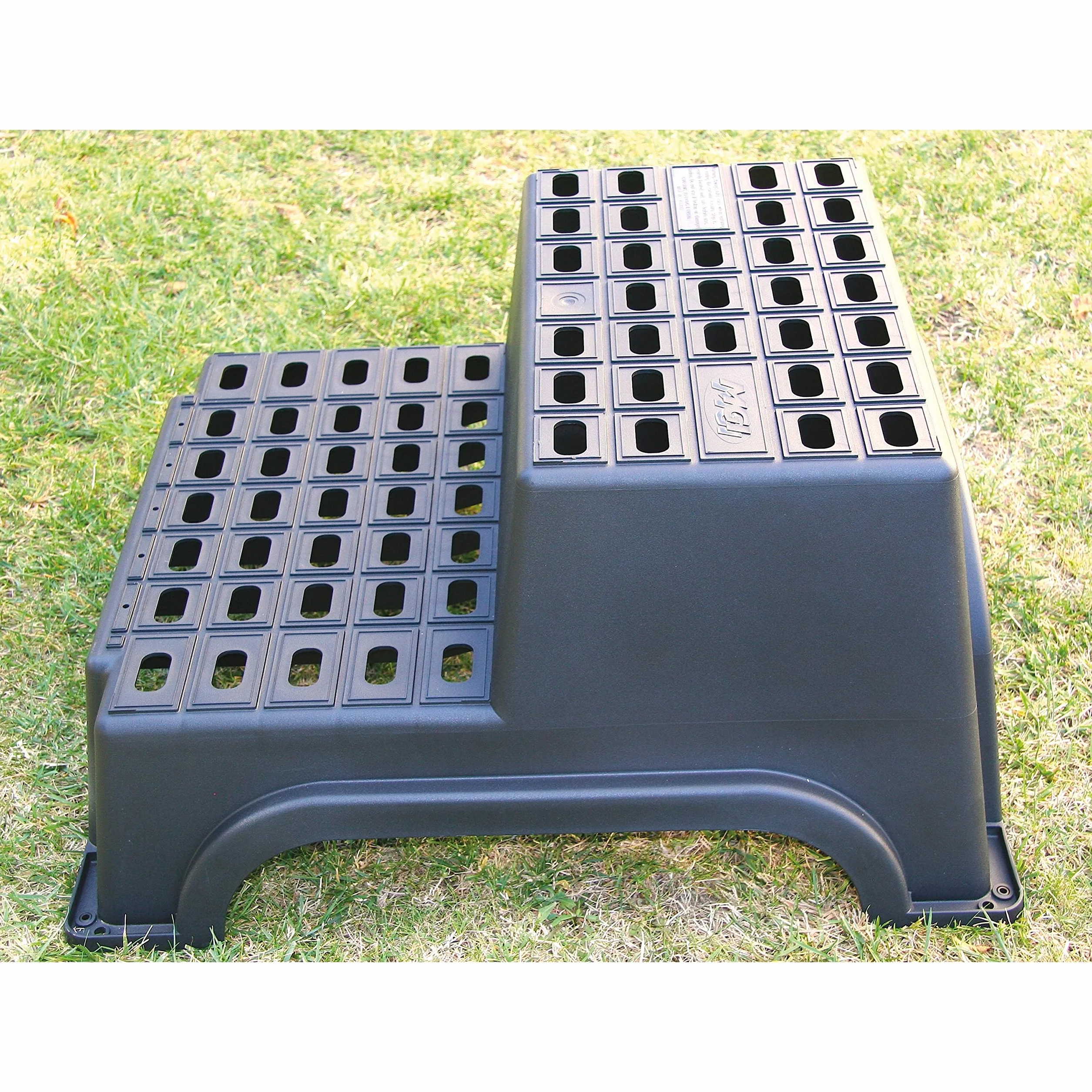 MGI 3797 podwójny plastikowy stopień, 53 cm x 61 cm x 38 cm