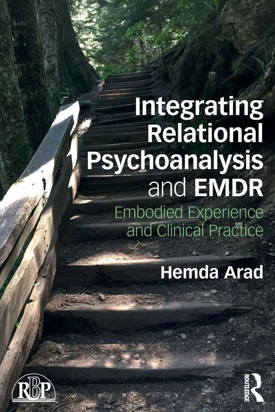 Integrating Relational Psychoanalysis and EMDR: Embodied Experience and Clinical Practice