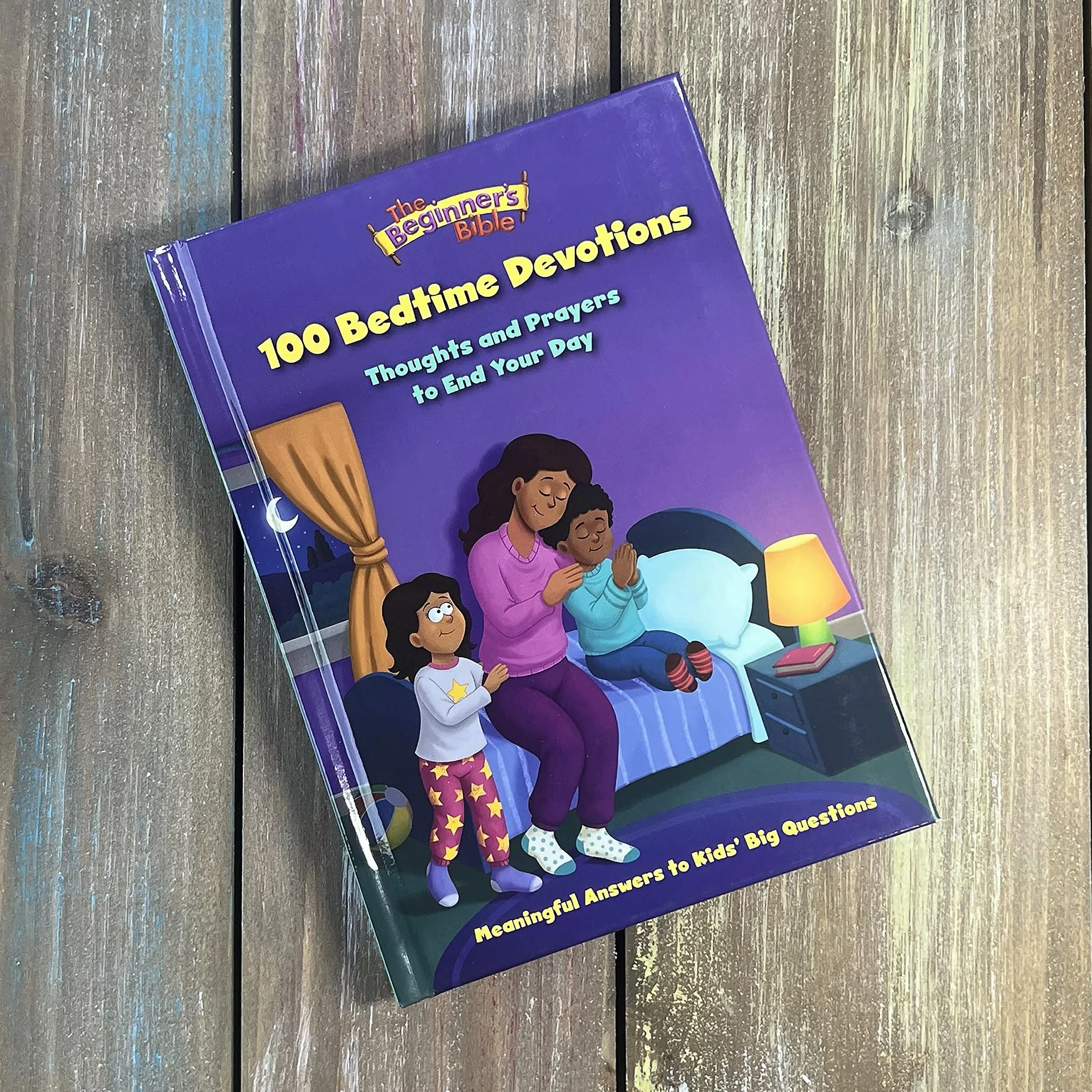 The Beginner's Bible 100 Bedtime Devotions: Thoughts and Prayers to End Your Day