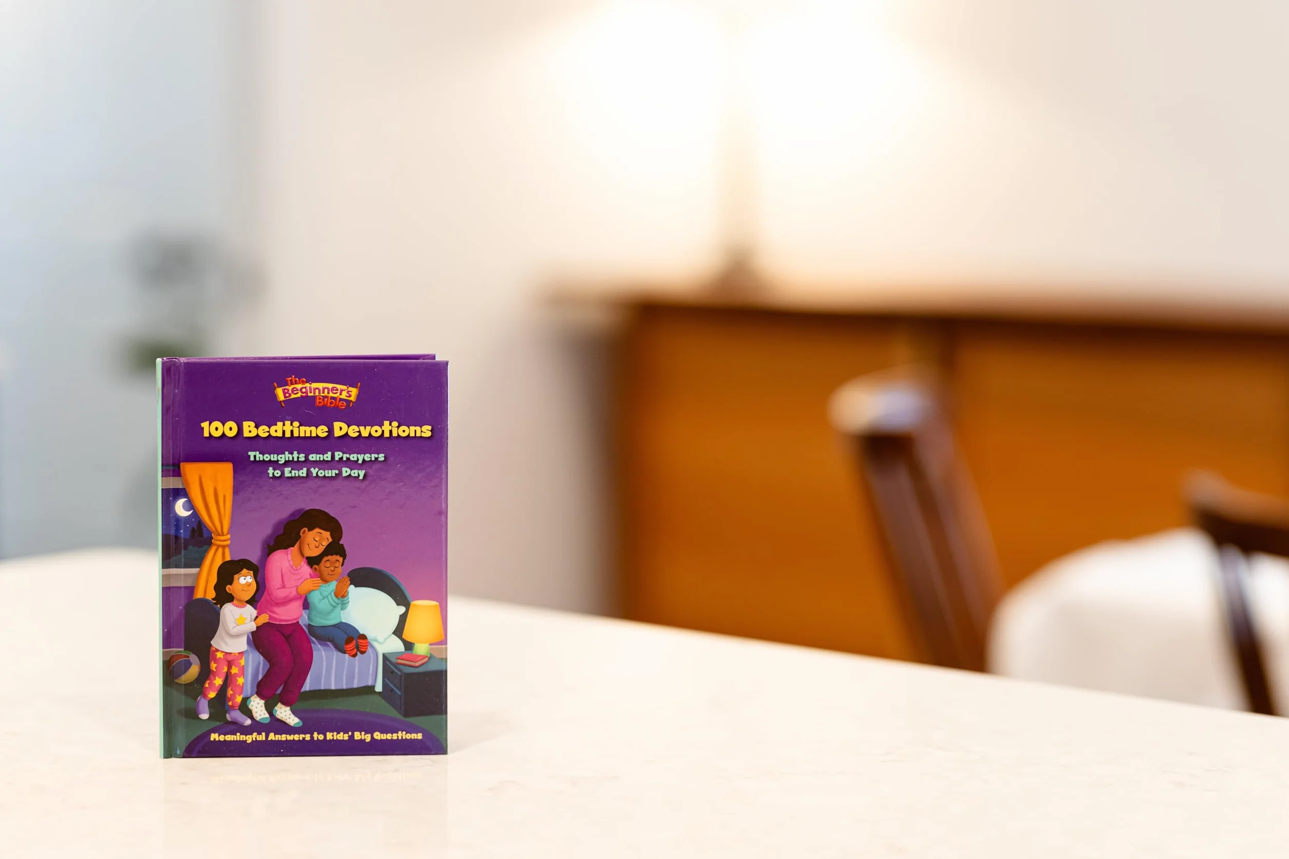 The Beginner's Bible 100 Bedtime Devotions: Thoughts and Prayers to End Your Day
