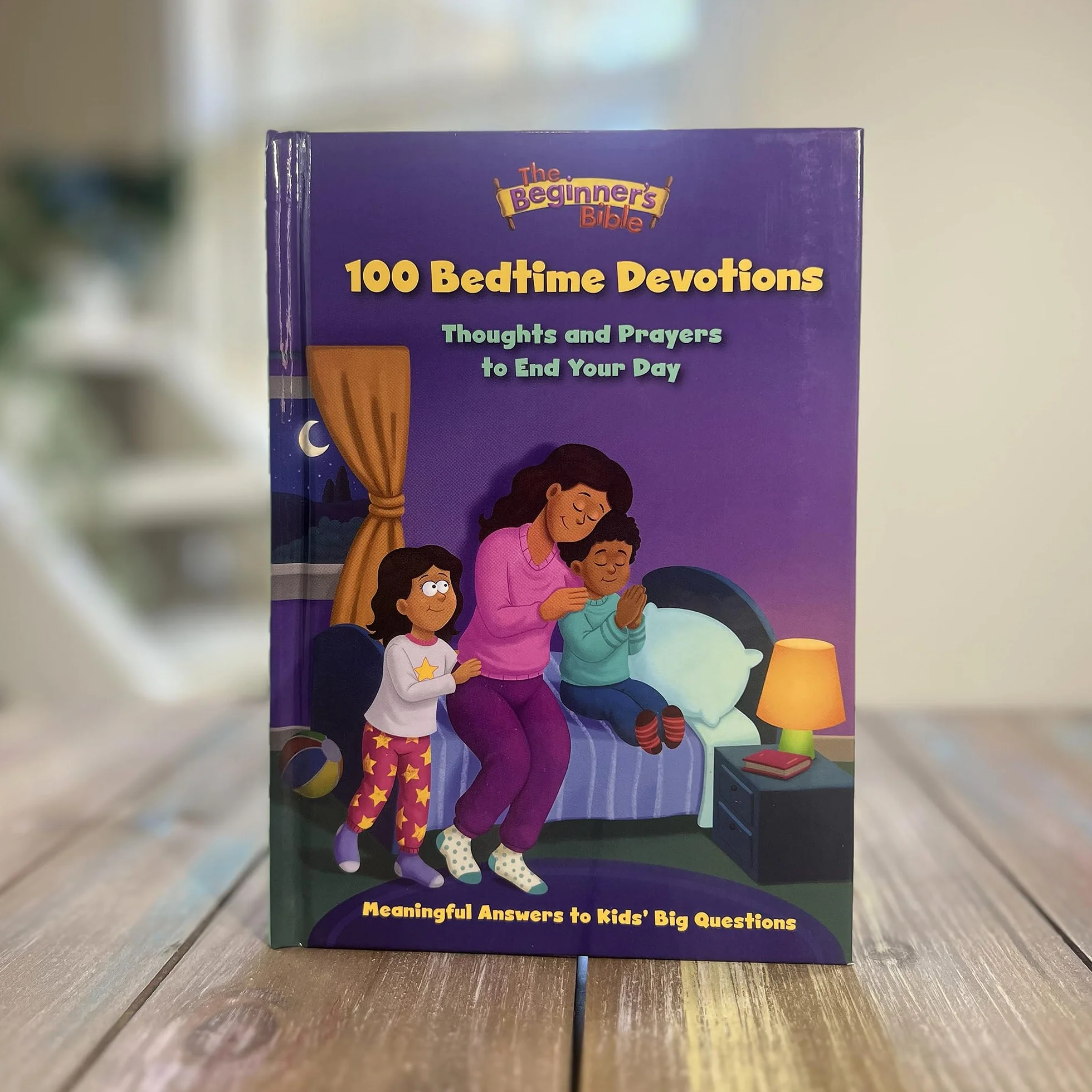 The Beginner's Bible 100 Bedtime Devotions: Thoughts and Prayers to End Your Day
