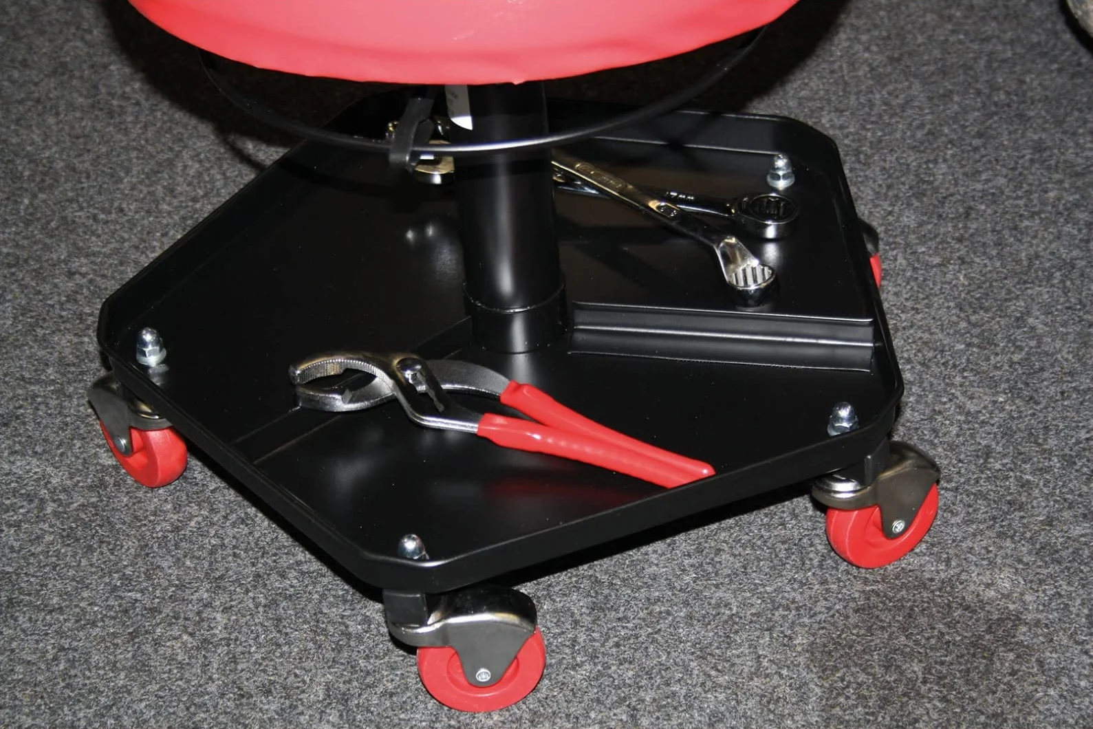 KS Tools 500.8030 Mobilny taboret z dużym zakresem regulacji