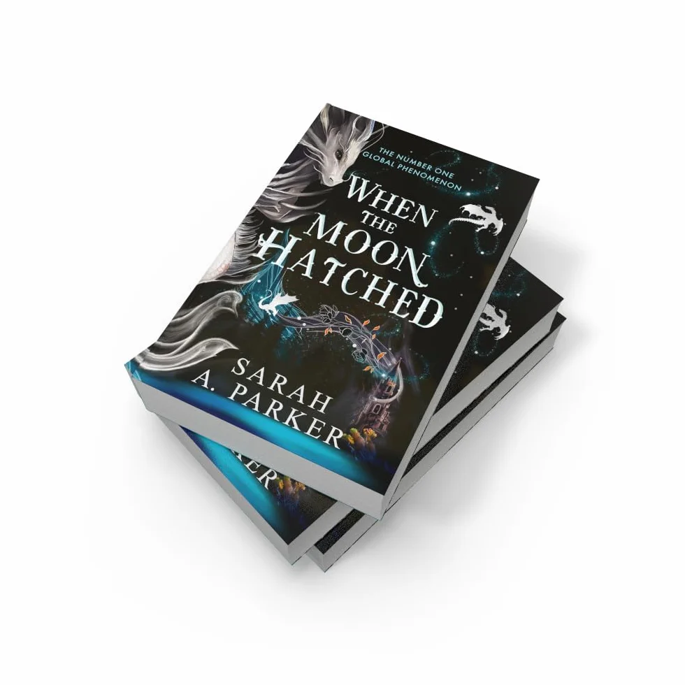 When the Moon Hatched: The #1 SUNDAY TIMES bestselling fantasy romance sensation: Book 1