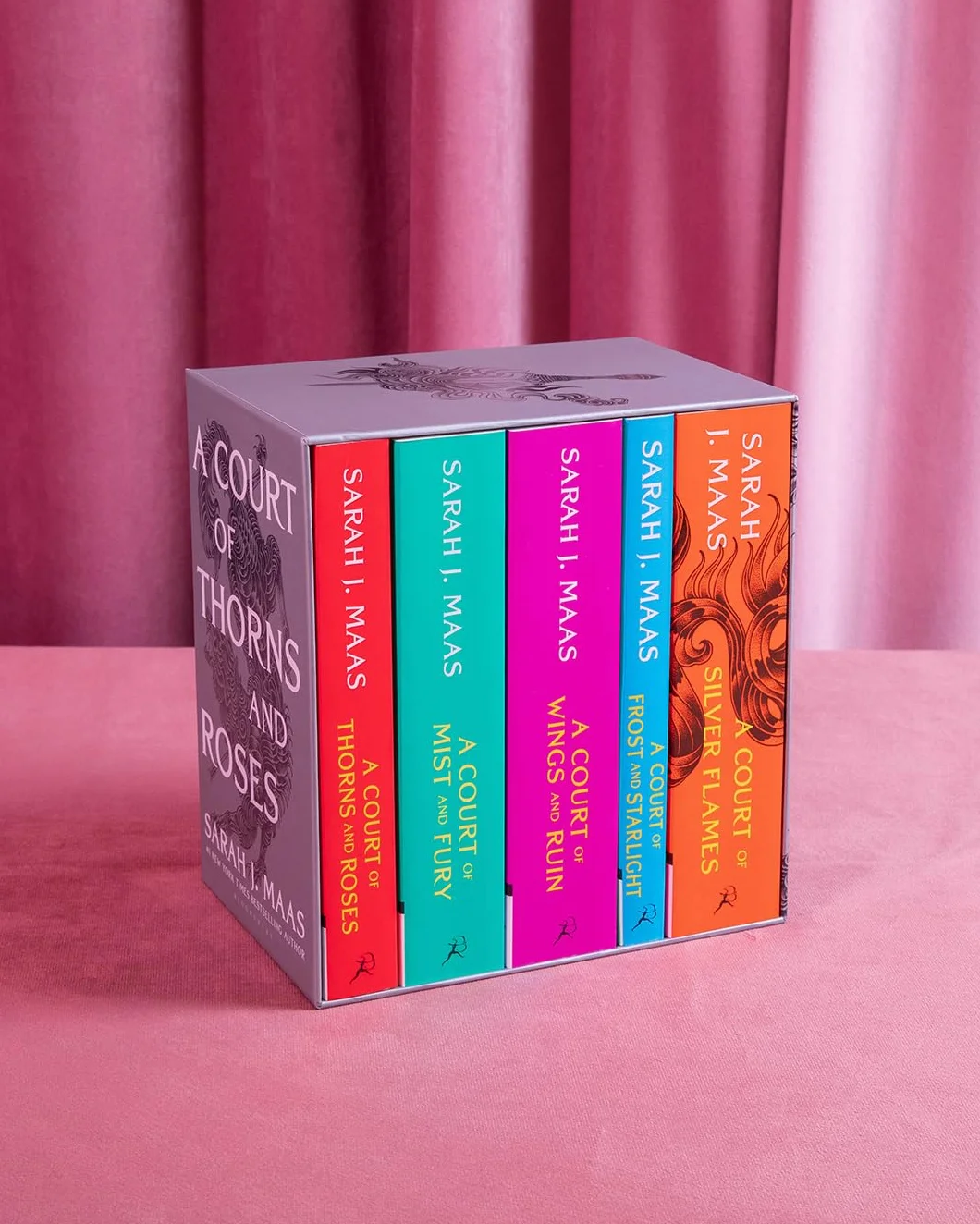 A Court of Thorns and Roses: Paperback Boxset: 1-5: The first five books of the hottest fantasy series and TikTok sensation
