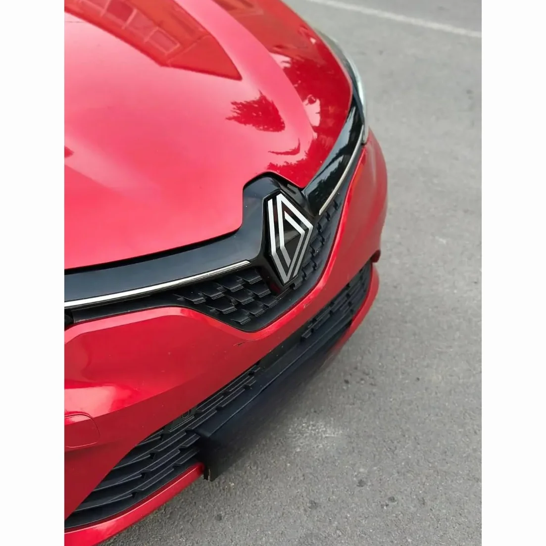 Clio V/Austral/Megane E-TECH Grille Embleem Voorgrille 628908921R 628907974R