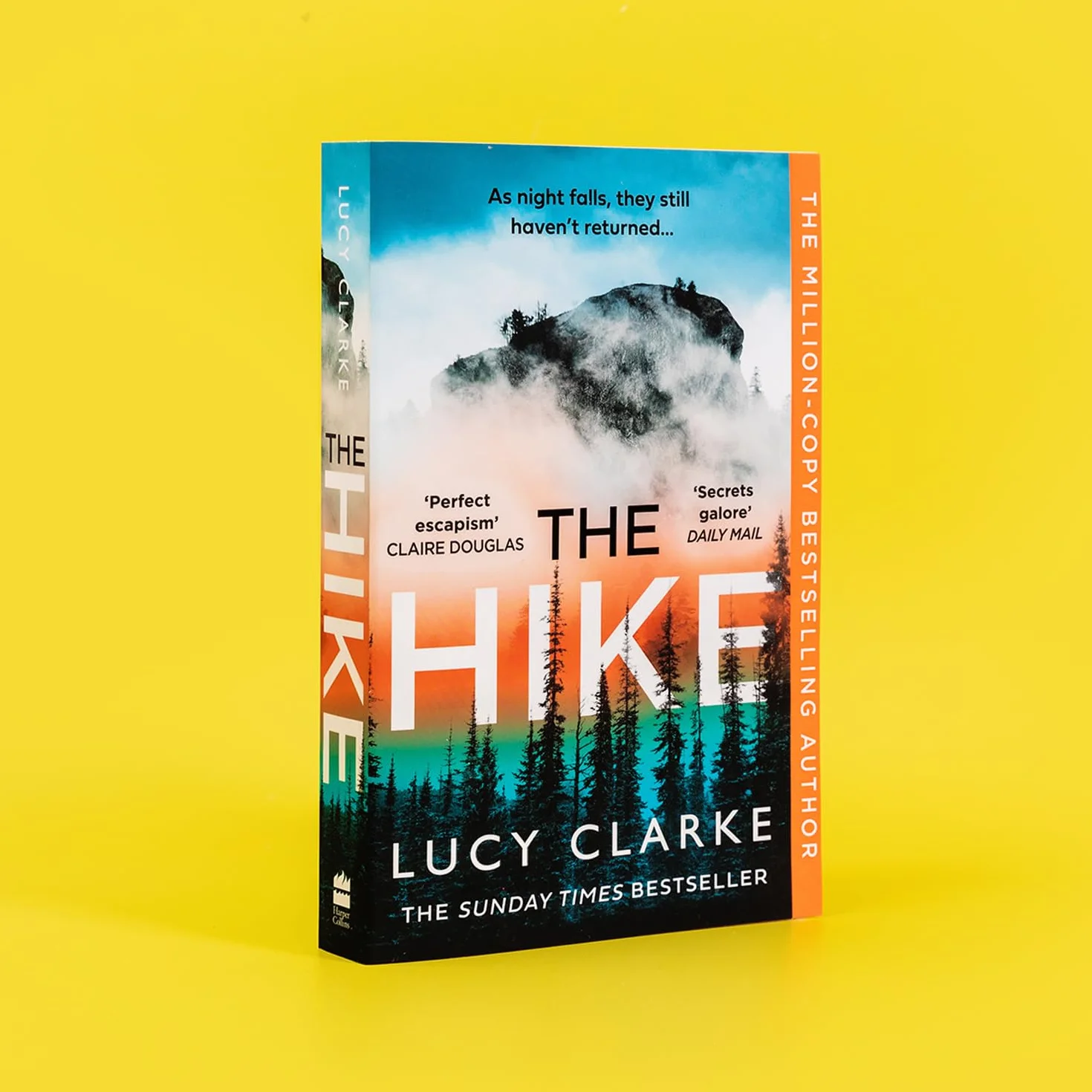 The Hike: The Sunday Times bestseller and the perfect thriller novel to curl up with for winter