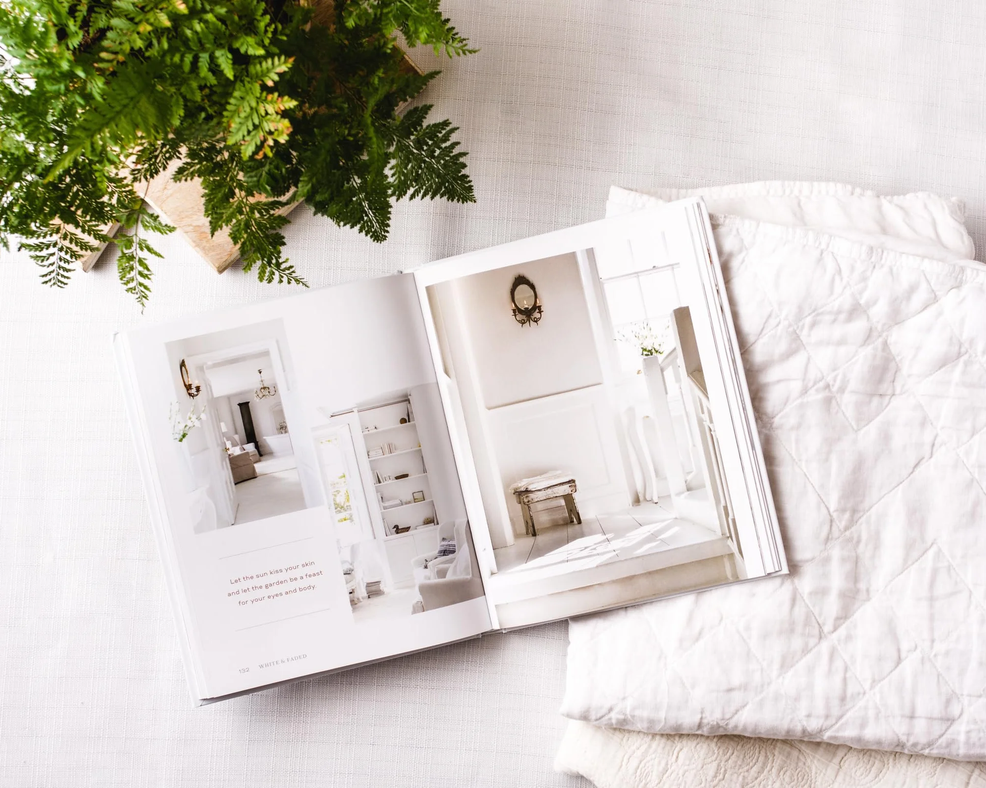 White and Faded: Restoring Beauty in Your Home and Life (the Perfect Gift for People Who Love Interior Design, Decorating, and Creating Beautiful, Healing Spaces at Home)