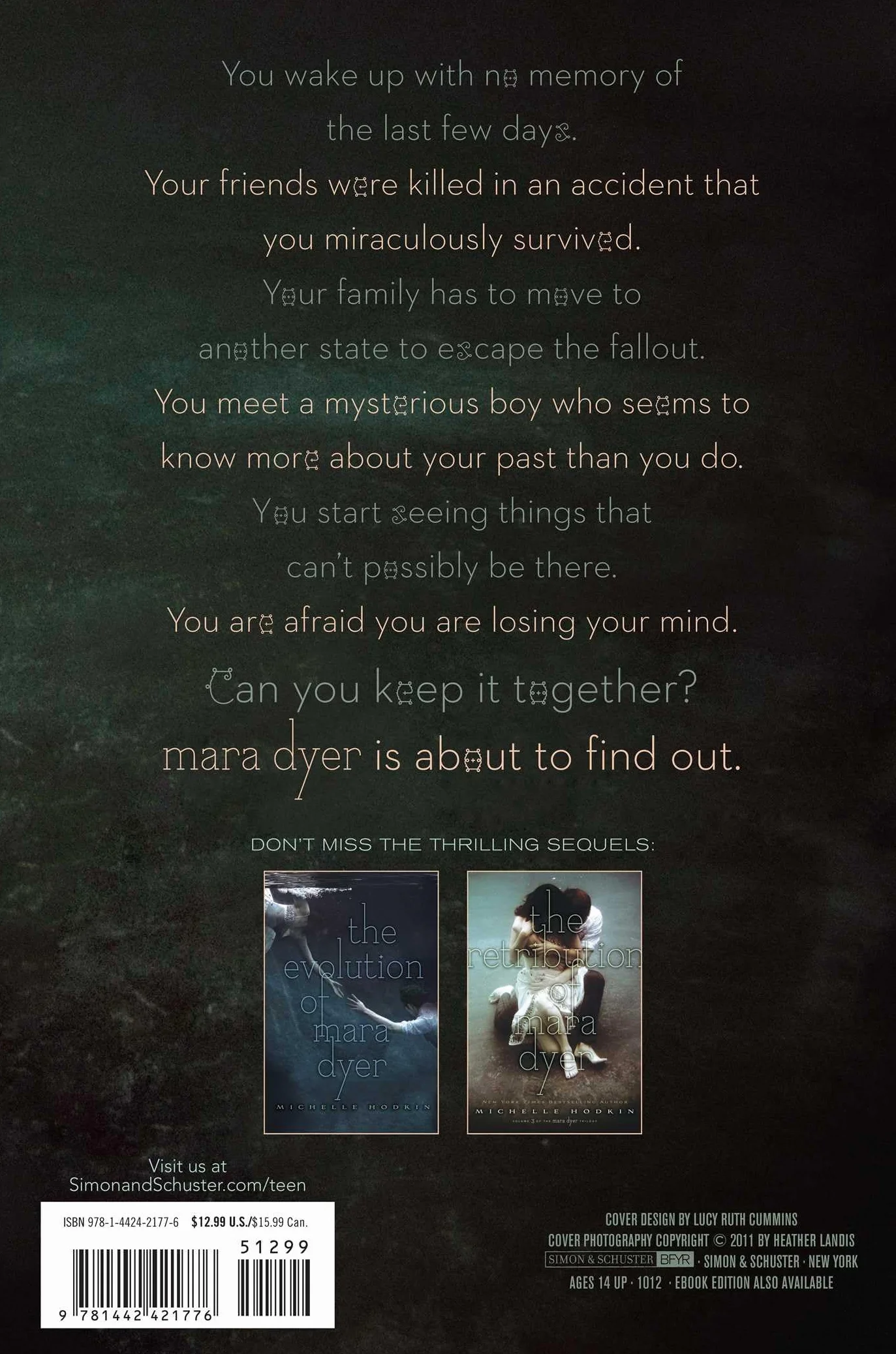 The Unbecoming of Mara Dyer: Volume 1