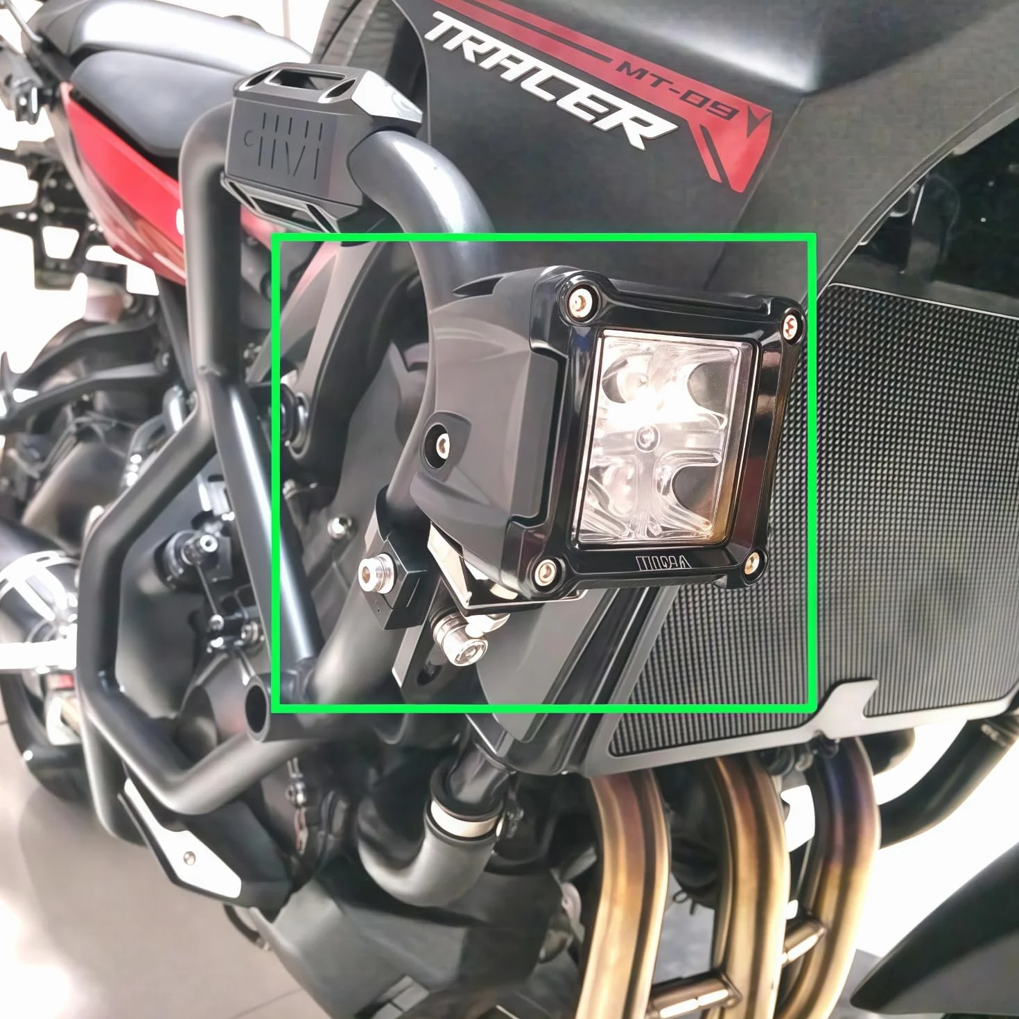 Uchwyt na reflektory motocyklowe 38 mm-60 mm 2 sztuki