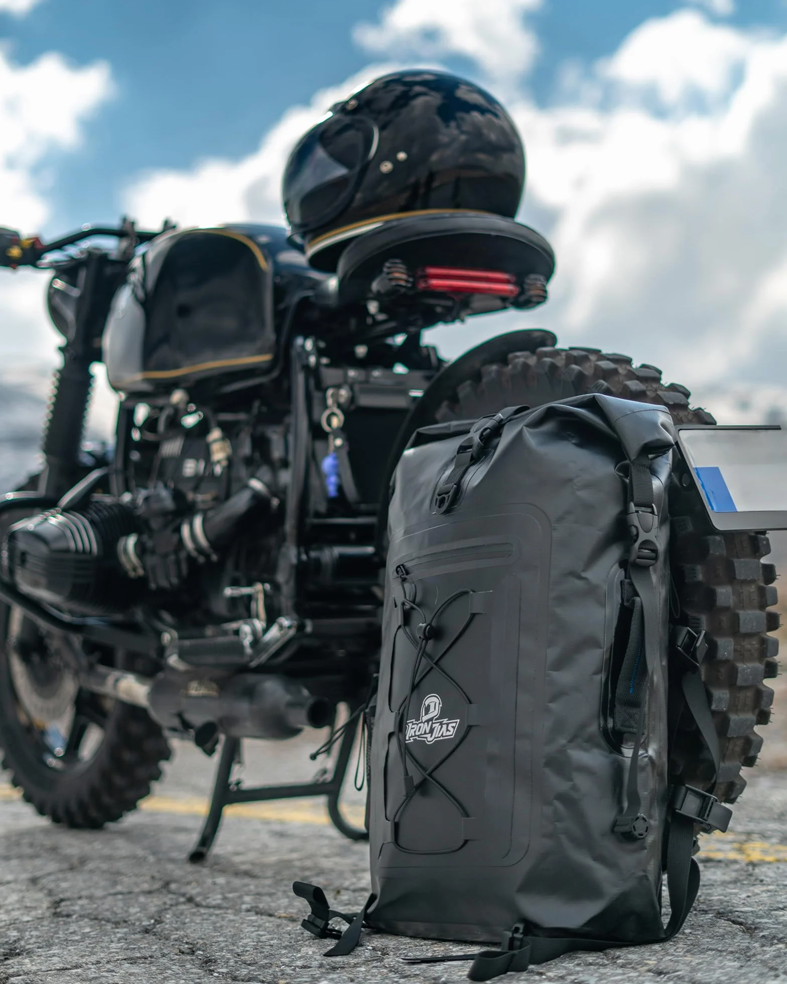Wodoszczelny plecak motocyklowy, pojemność 40 l, z odpinanymi szelkami, PCW, 500D, czarny, z kieszenią boczną, ochrona przed deszczem, śniegiem i błotem