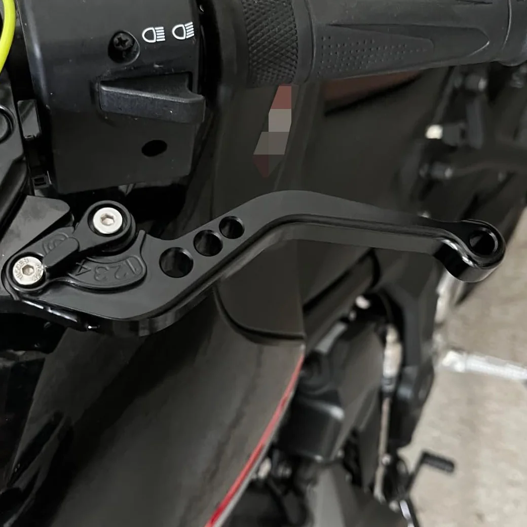 Dźwignia sprzęgła hamulca Yamaha R3 R25 MT-03 MT-25 2015-2024 aluminium CNC czarna