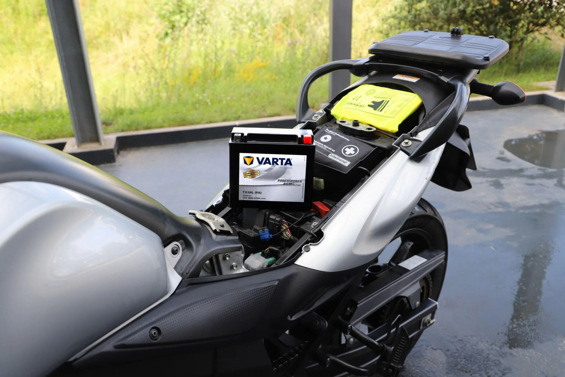 Varta Akumulator Motocyklowy 10 Ah 170 A Powersports Active AGM Bezobsługowy Czarny