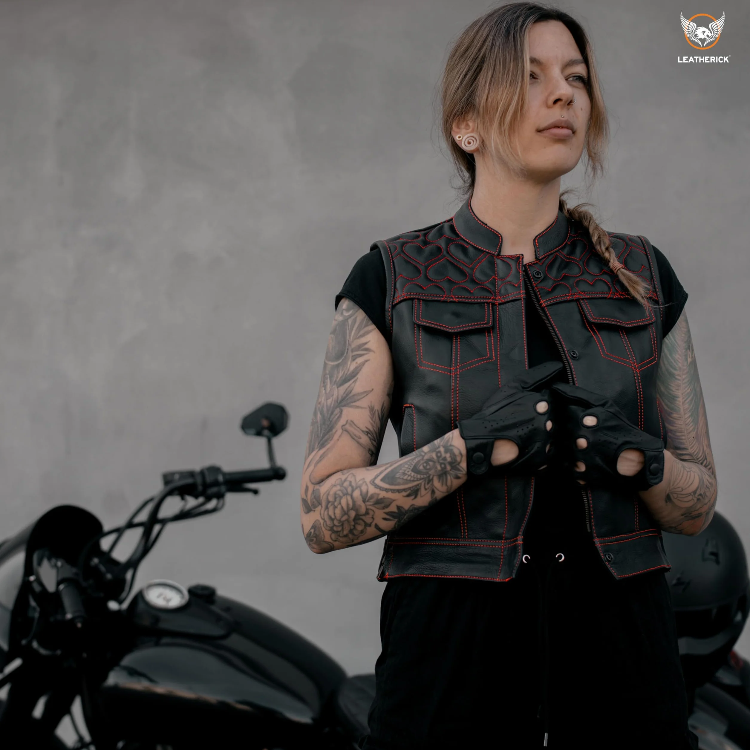 Leatherick Damska skórzana kamizelka motocyklowa czarna satynowa podszewka Paisley