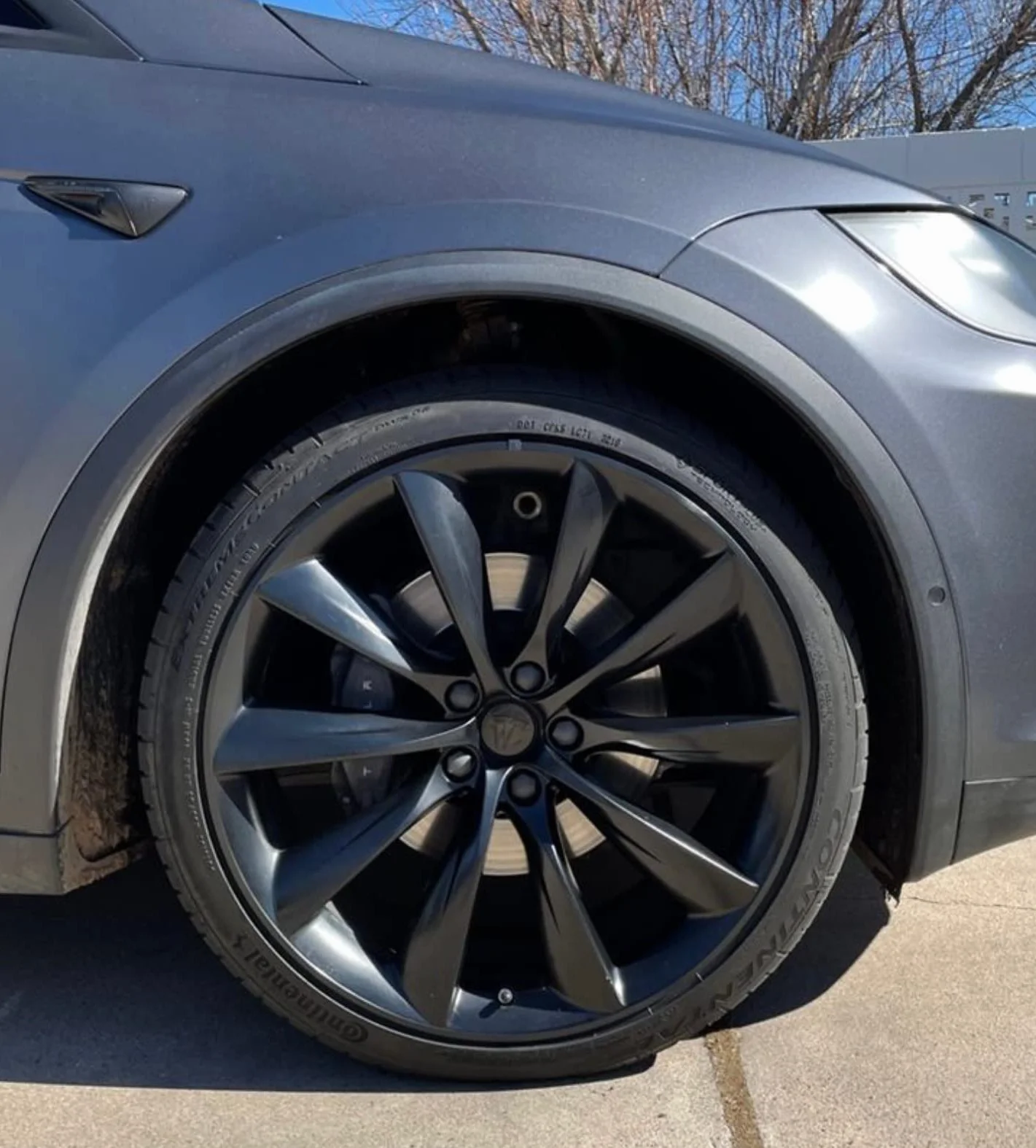 Rimblades Czarna Samoprzylepna Obręcz Zabezpieczająca Felgi Aluminiowe Styling