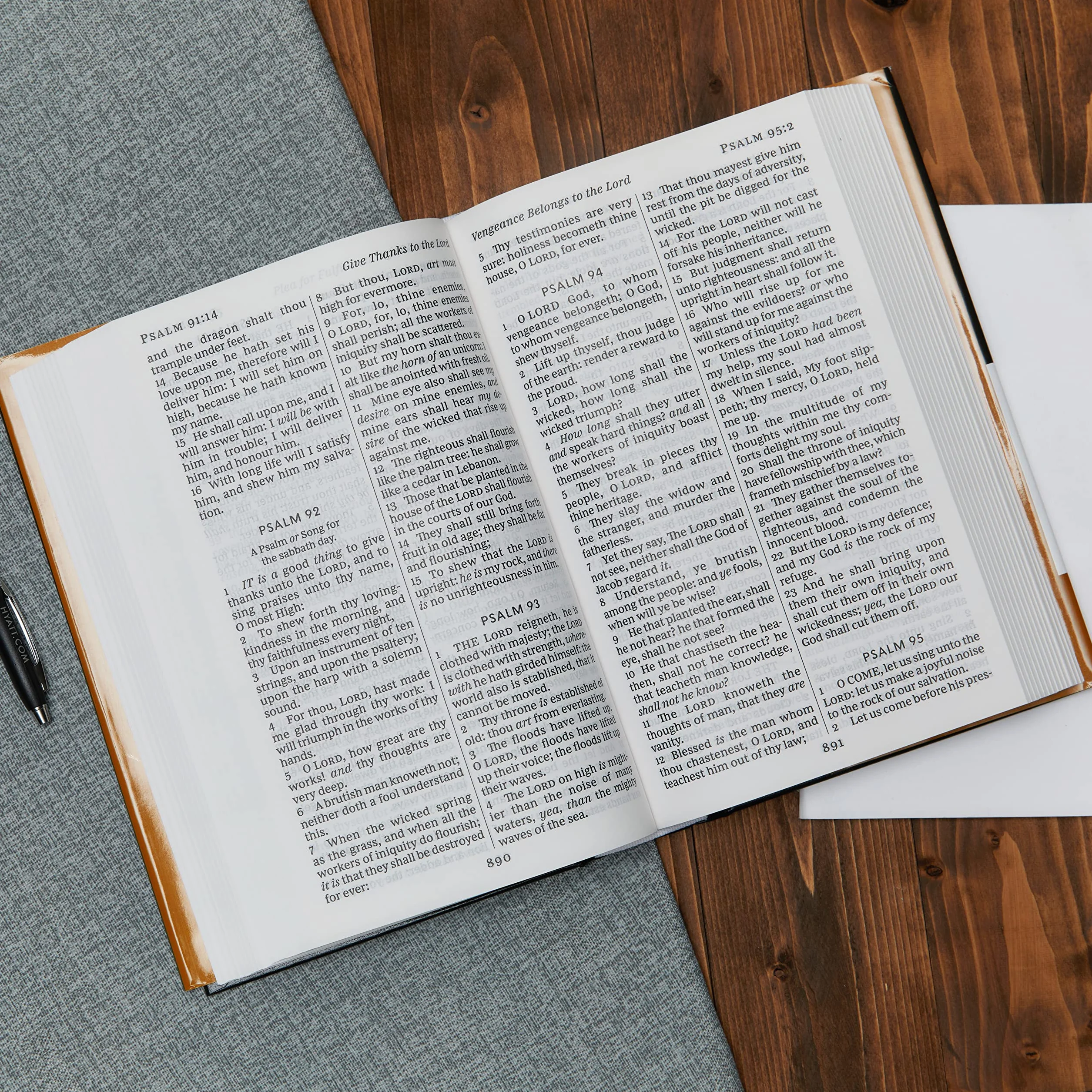 KJV, Pew Bible, Large Print, Hardcover, Blue, Red Letter Edition: Holy Bible, King James Version