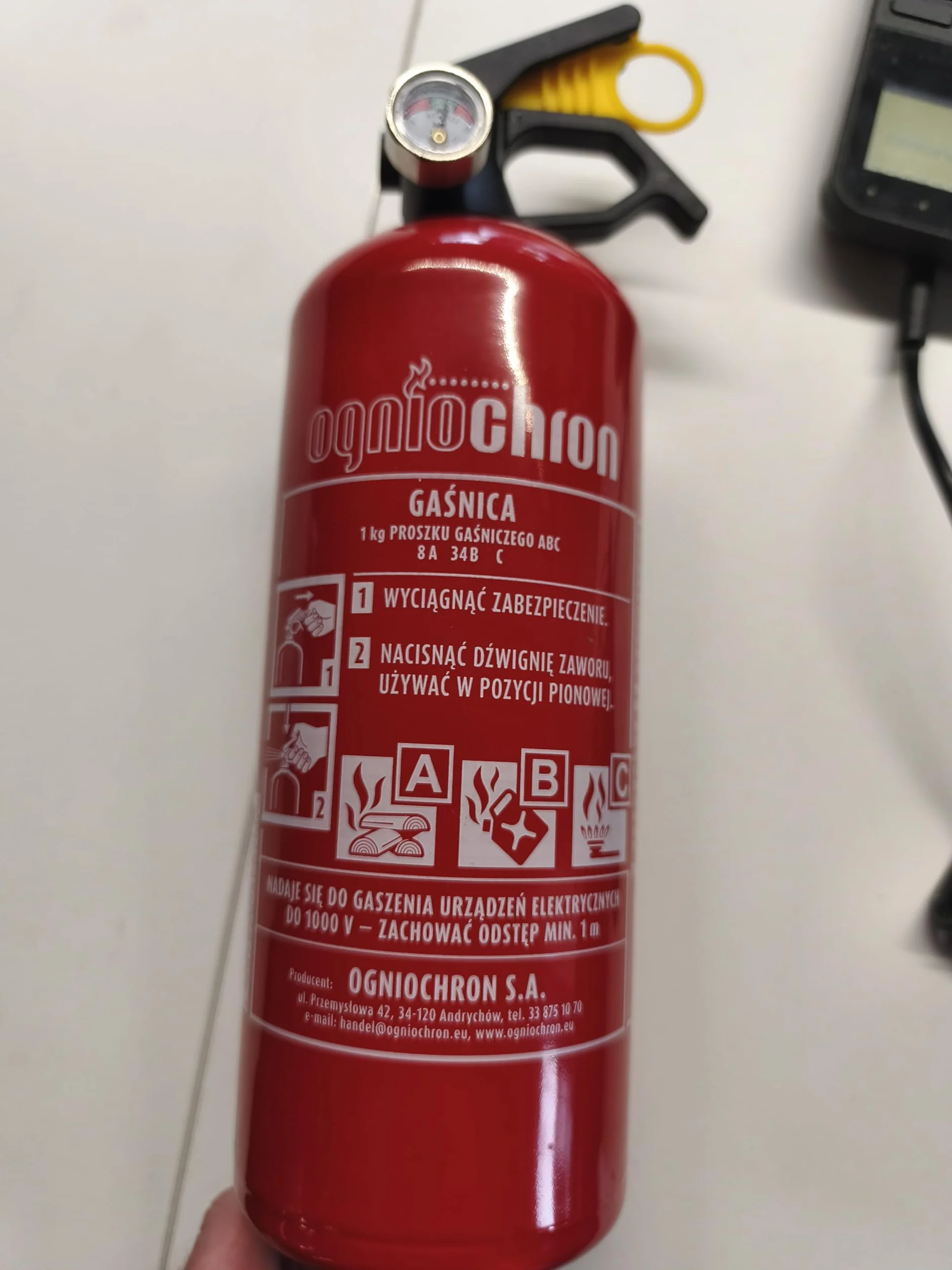 Gaśnica z manometrem 1KG Apteczka DIN13164 samochodowa Kamizelka odblaskowa