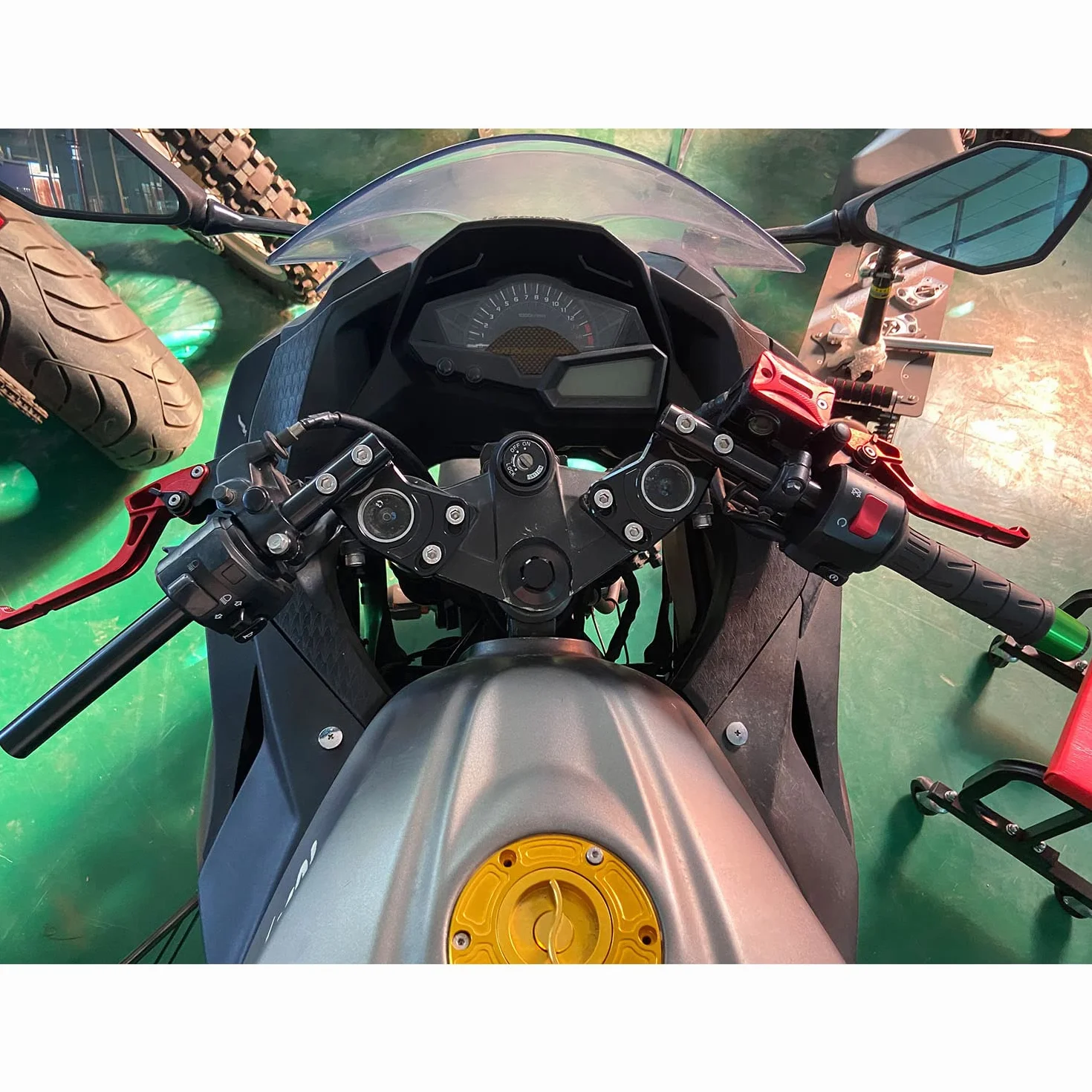 CNC aluminiowa kierownica do motocykli 37 mm pasuje do Ninja 250 2008-2012 Ninja 300 EX300 2013-2018 rura nośna Ø 37 mm Kierownica wyciszająca 22 mm rura uchwyt kolor czarny