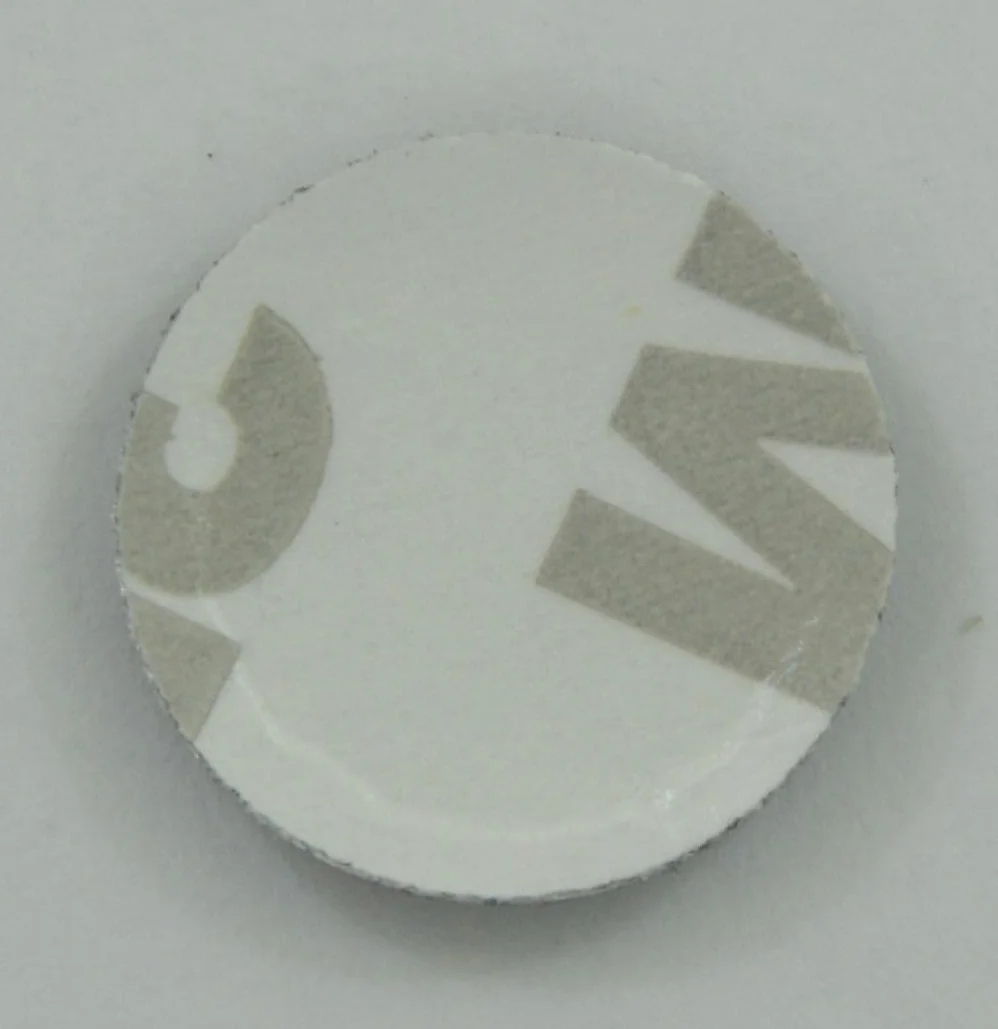 Emblemat na kluczyki samochodowe 14 mm czarny metalowy zestaw 2 szt
