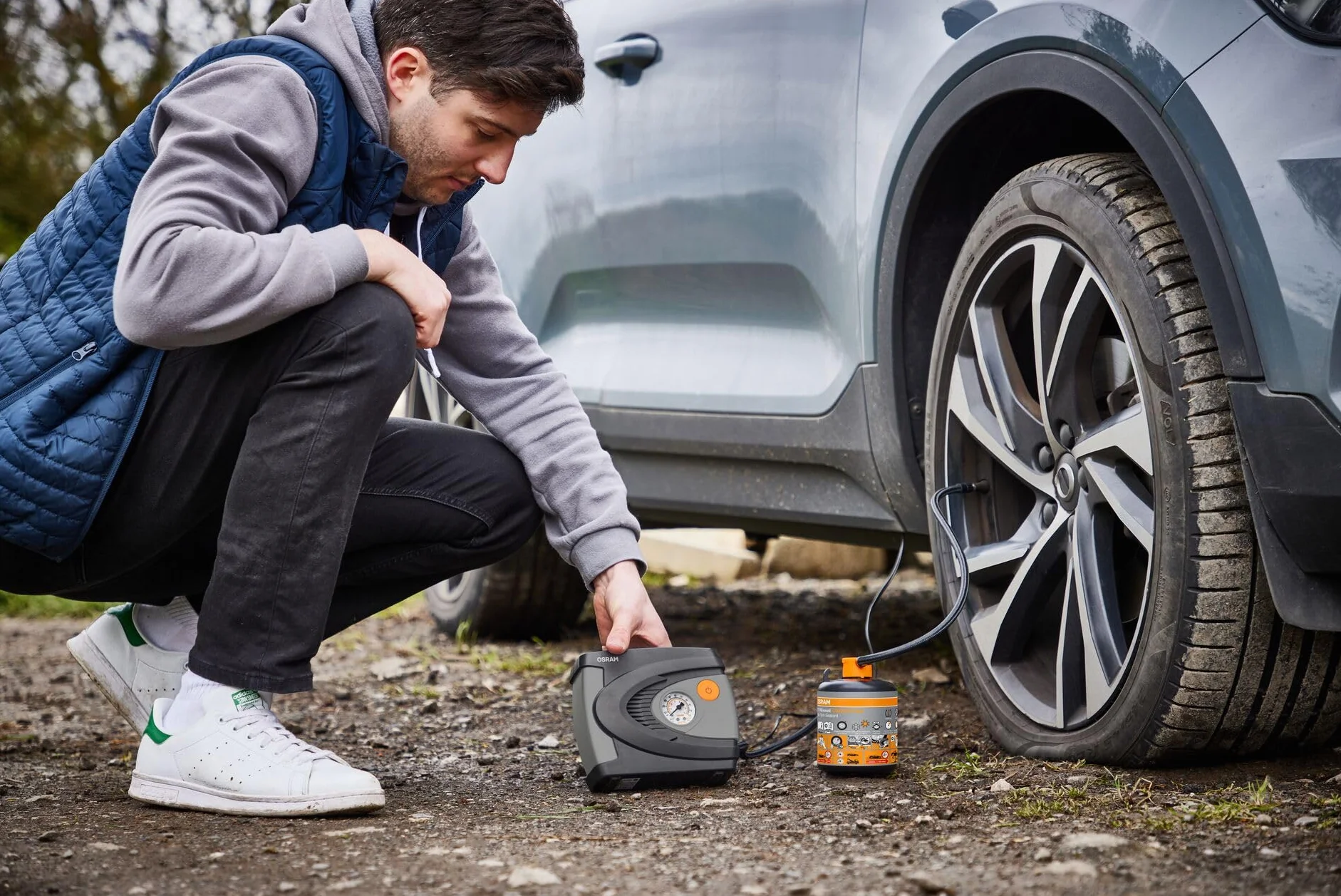 OSRAM TYREseal KIT ESSENTIAL, uszczelniacz do opon 450 ml, kompresor analogowy, TPMS Safe, zestaw