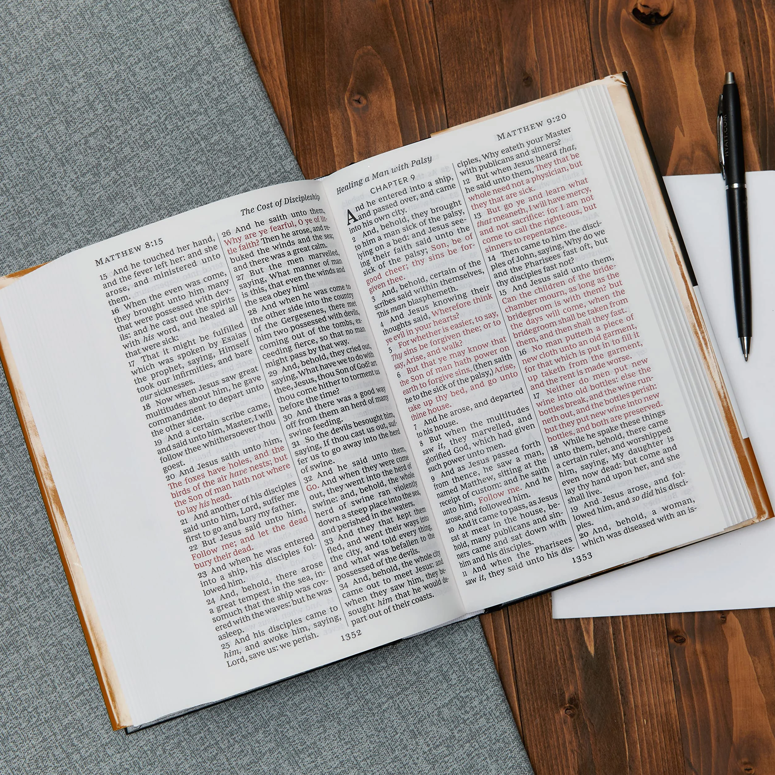 KJV, Pew Bible, Large Print, Hardcover, Blue, Red Letter Edition: Holy Bible, King James Version